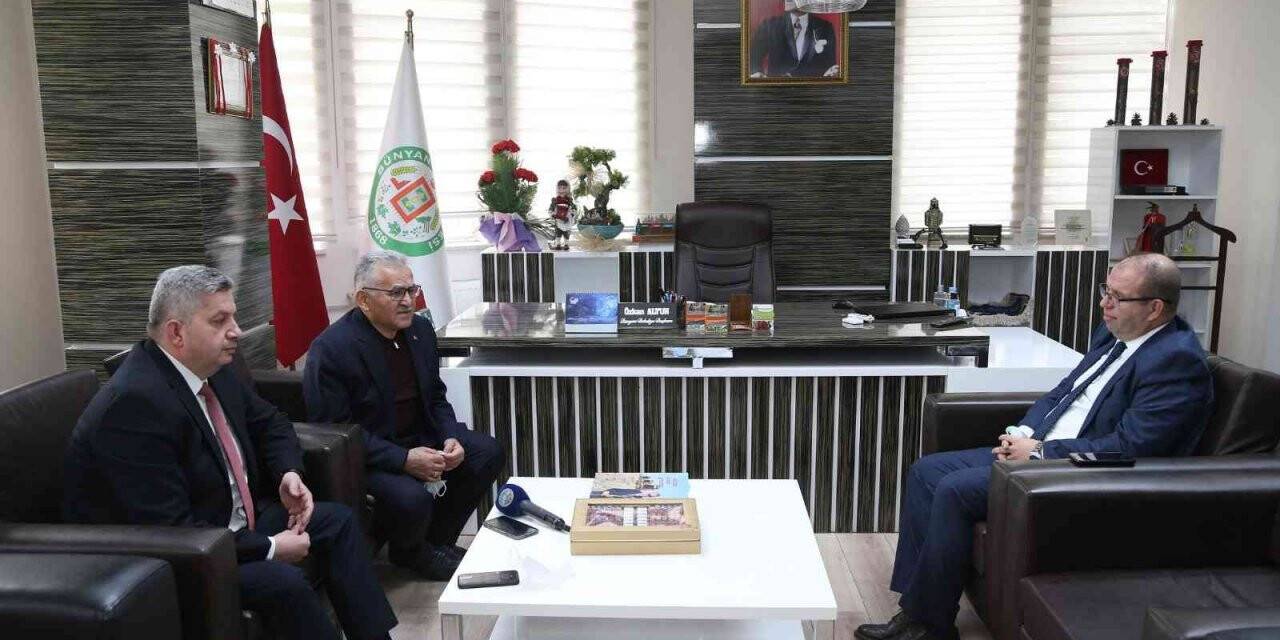 Başkan Büyükkılıç, Bünyan’da incelemelerde bulundu