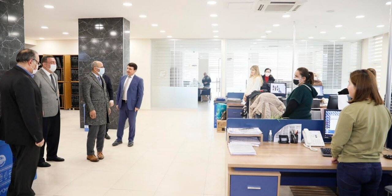 Başkan Söğüt, Tapu Müdürlüğü’nü inceledi