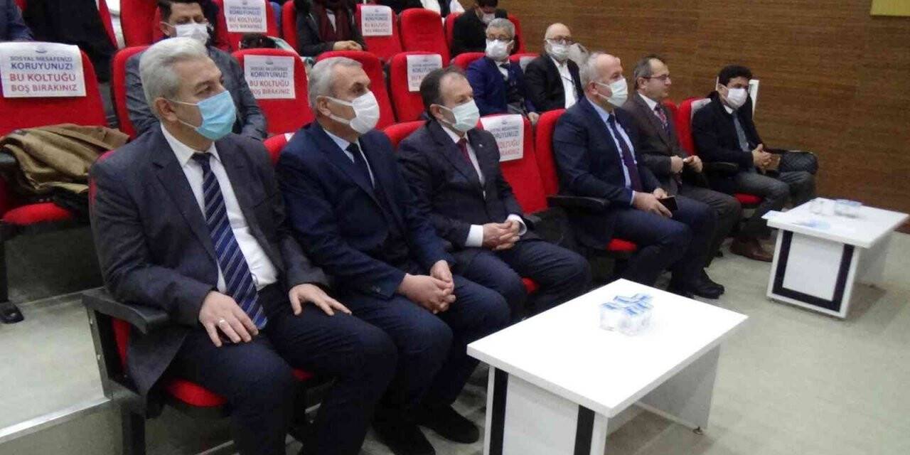 Yunus Emre ve Ses Bayrağımız Türkçe Bilgi Şöleni düzenlendi