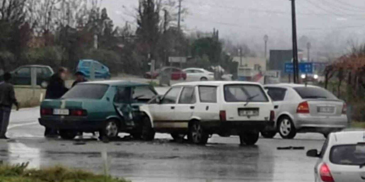Manisa’da trafik kazası: 4 yaralı
