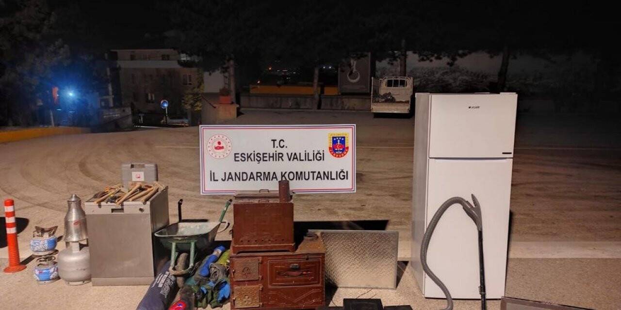 İnkar ettiği çalıntı mallar evindeki aramada bulununca yakayı ele verdi