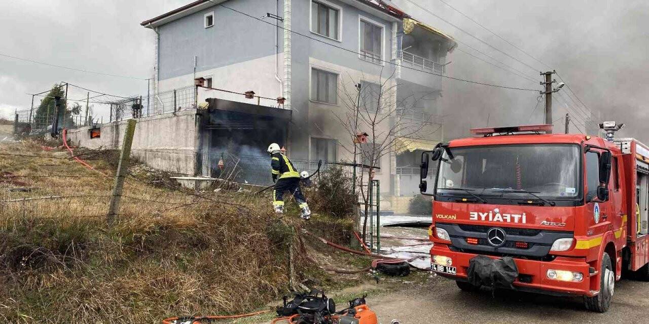 Garajda çıkan yangın korku dolu anlara neden oldu