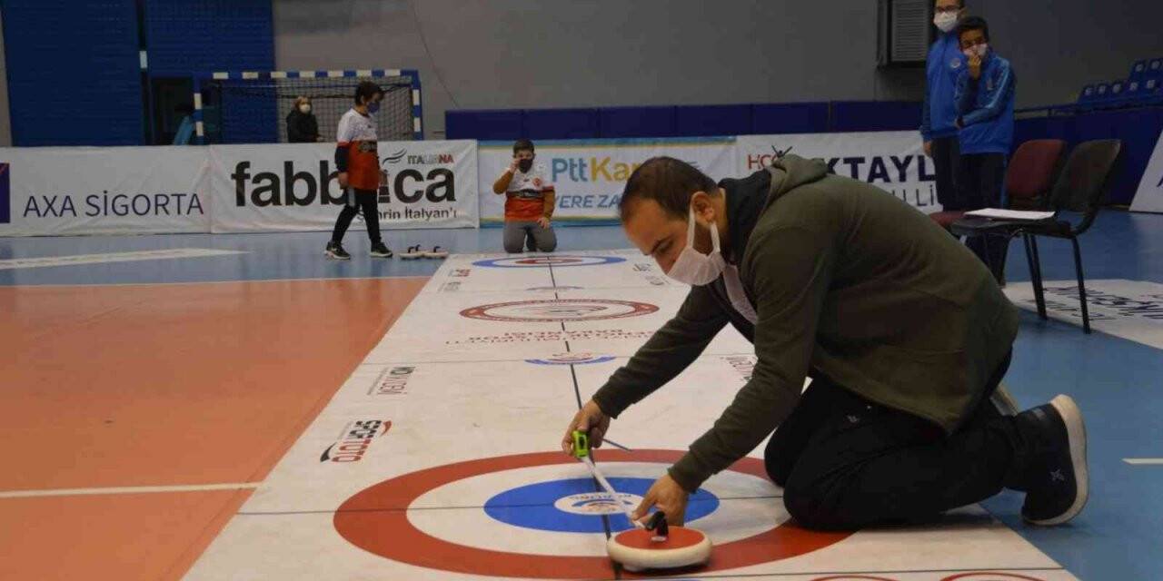 Curling Gençler ve Yıldızlar Turnuvası, start aldı