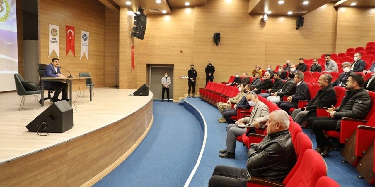 Cizre Kaymakamı Tunç, merkez mahalle muhtarlarıyla bir araya geldi