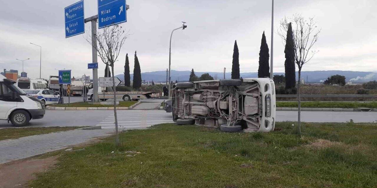Söke’de otomobile çarpan kamyonet takla attı