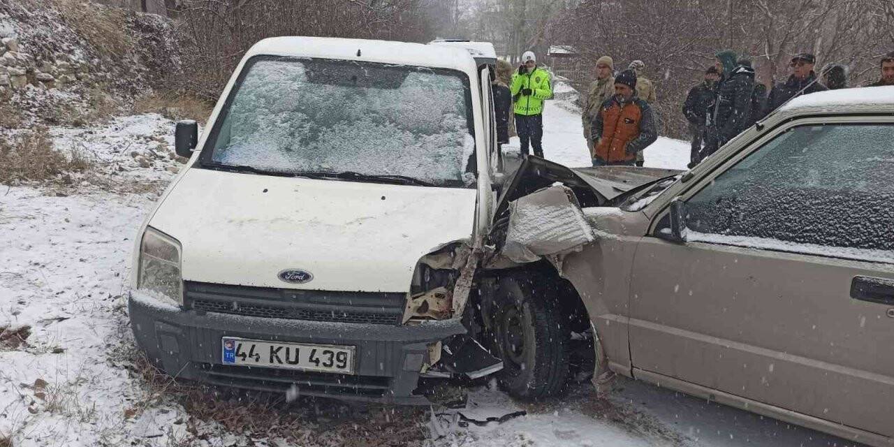 Malatya’da kar beraberinde kazaları getirdi
