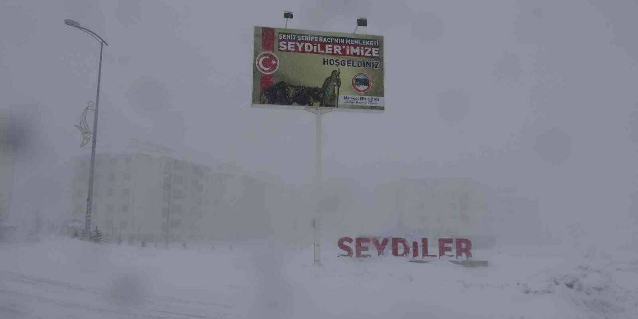 Kastamonu’da yoğun kar yağışı, kar kalınlığı 60 cm’yi geçti