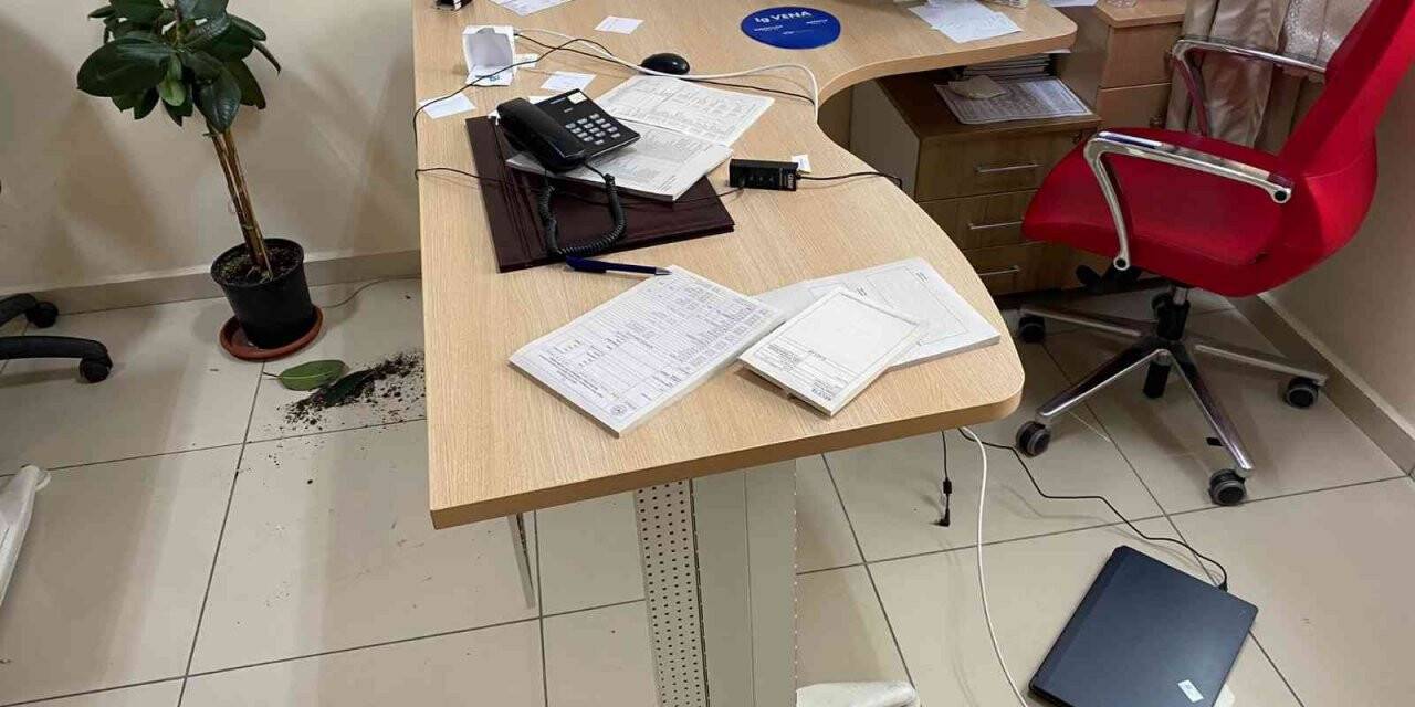 Hastadan doktora yumruklu saldırı