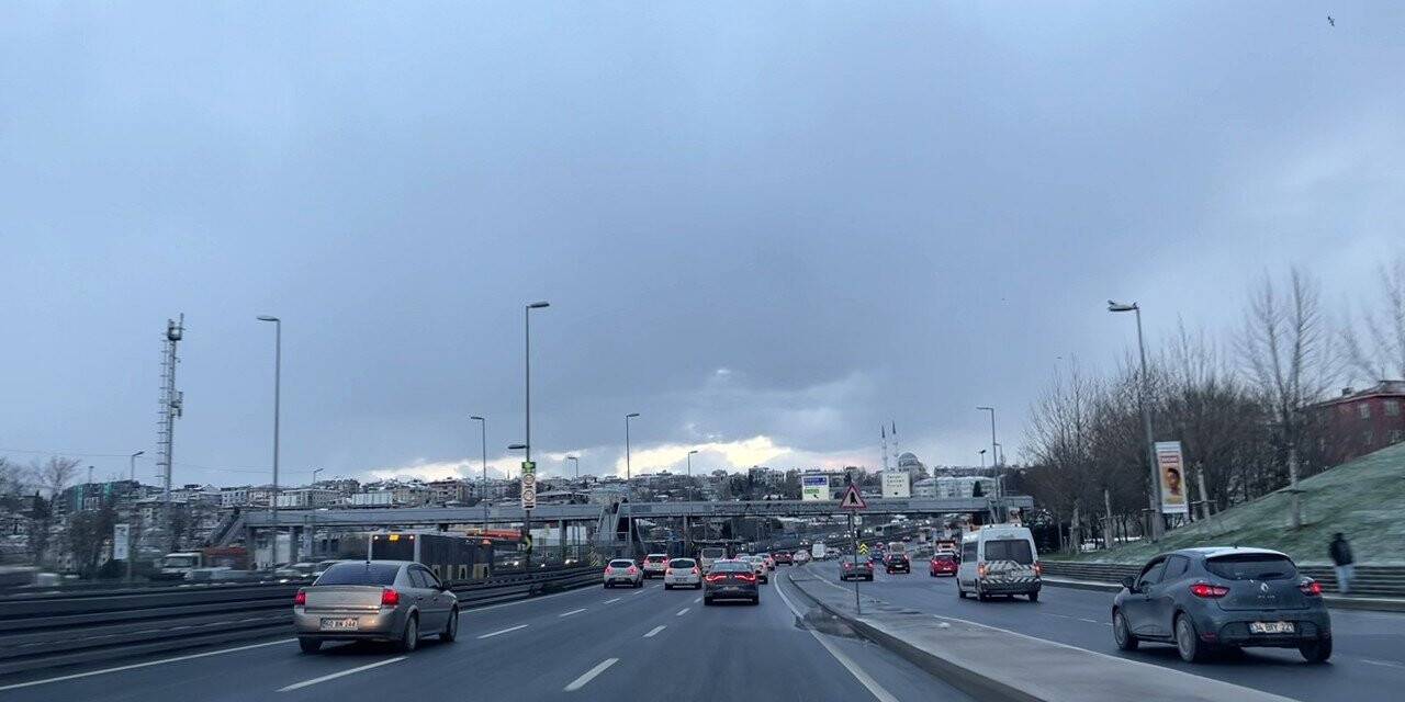 Kar yağışı İstanbul’da trafiği olumsuz etkilemedi