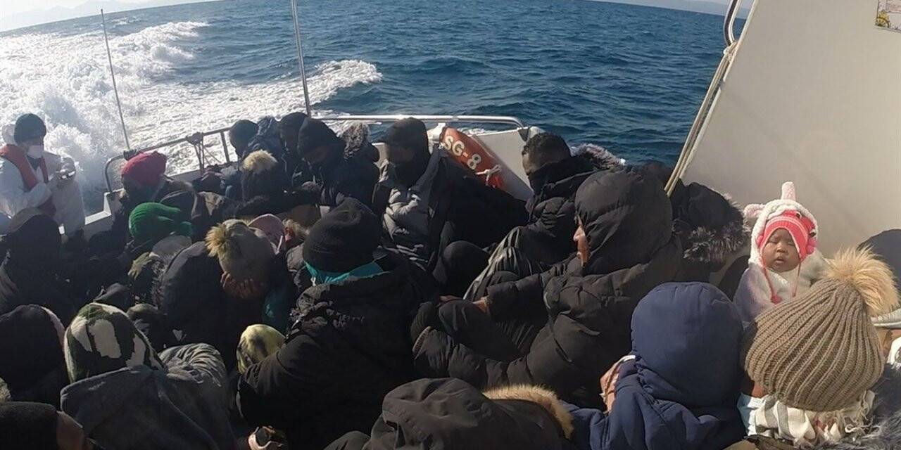 Ayvalık’ta 36 göçmen sahil güvenlik tarafından kurtarıldı