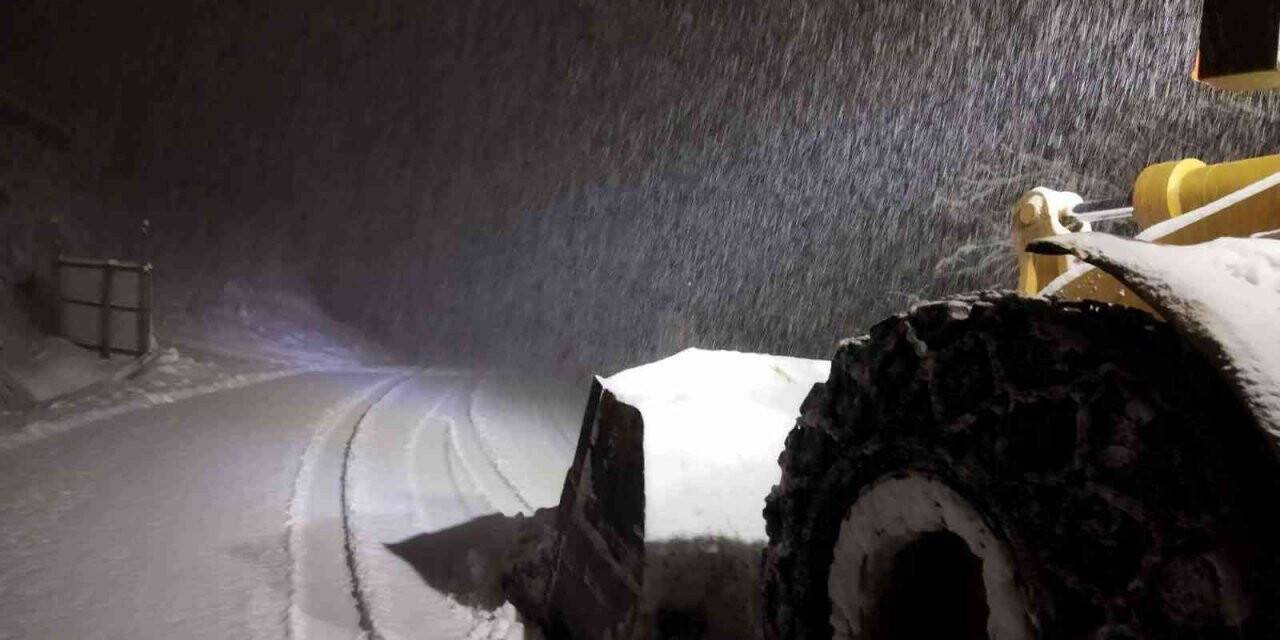 Ekipler kar nöbetinde