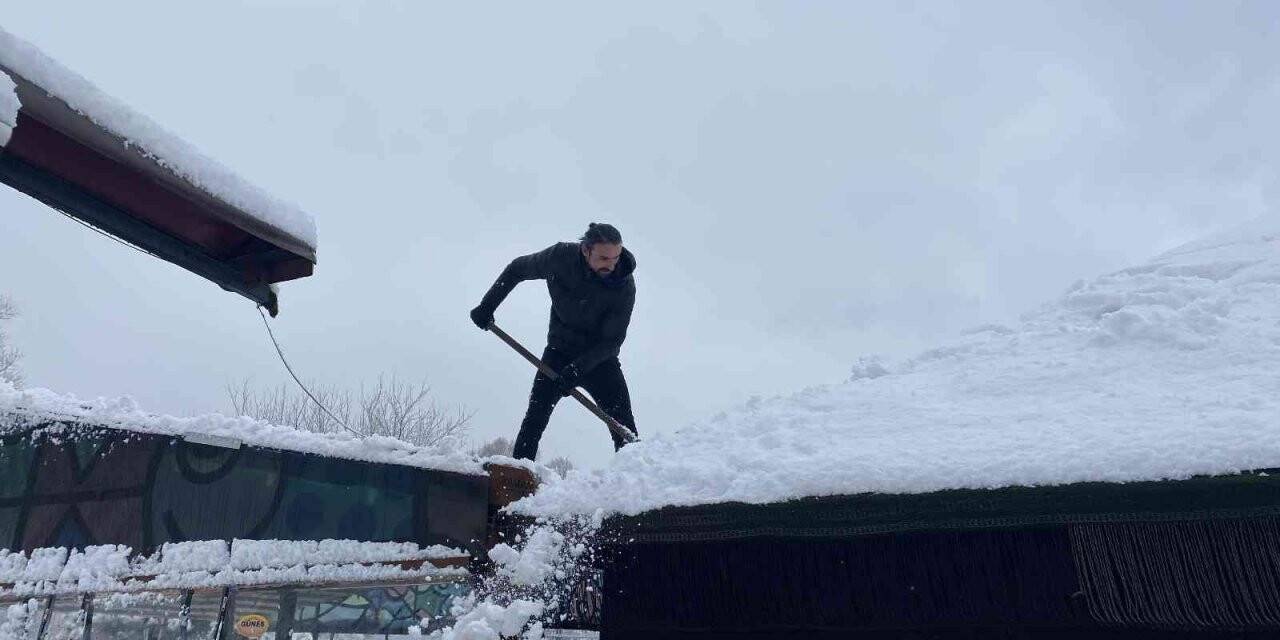 Bartın’da kar kalınlığı 30 santimetreye ulaştı