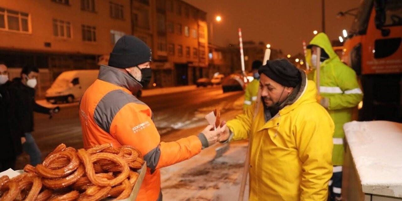 Kocasinan’da kar temizleme aralıksız sürüyor
