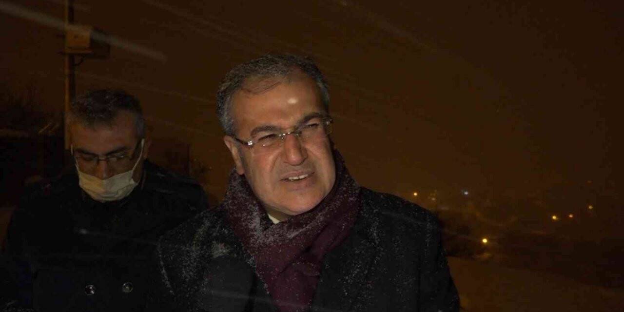 Başkan Özdoğan: "Ekiplerimiz 24 saat esasına göre görev başında"