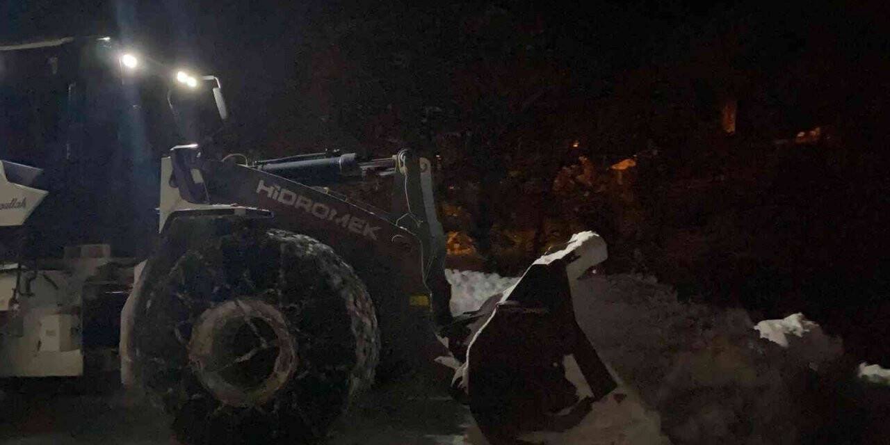 Hakkari’de 20 yerleşim yerinin yolu ulaşıma kapandı