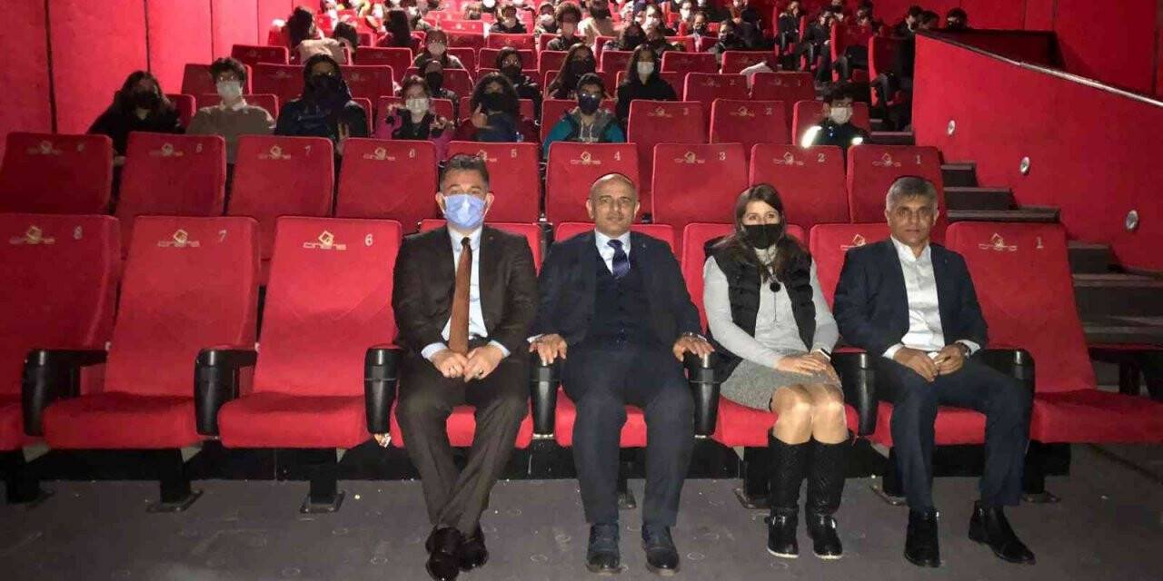 Başkan Söğüt, öğrencilerle birlikte Keşişme’yi izledi