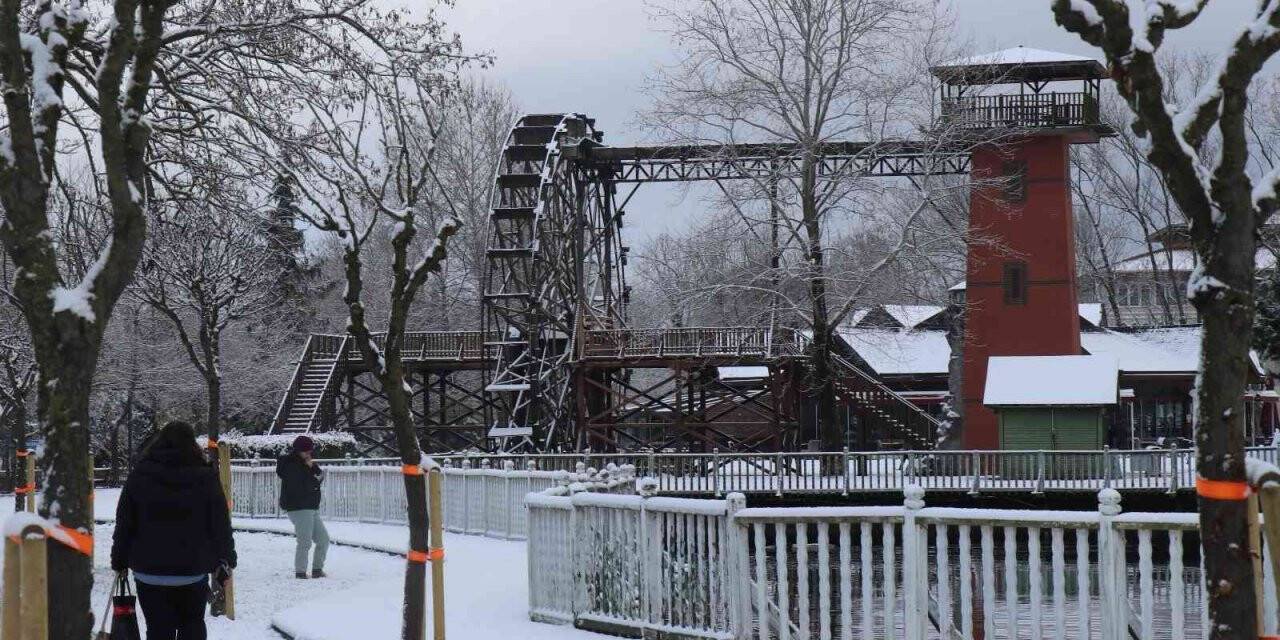 Sakarya güne karla uyandı