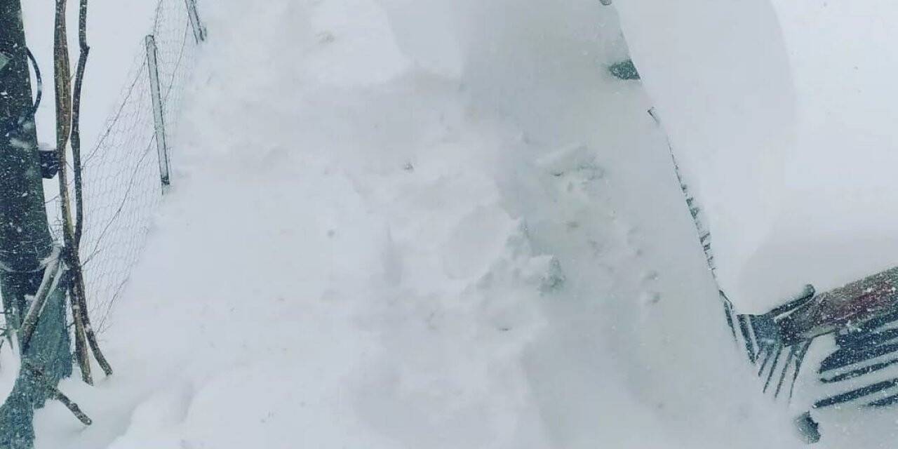 Elazığ’da 30 haneli köy, kar altında kaldı