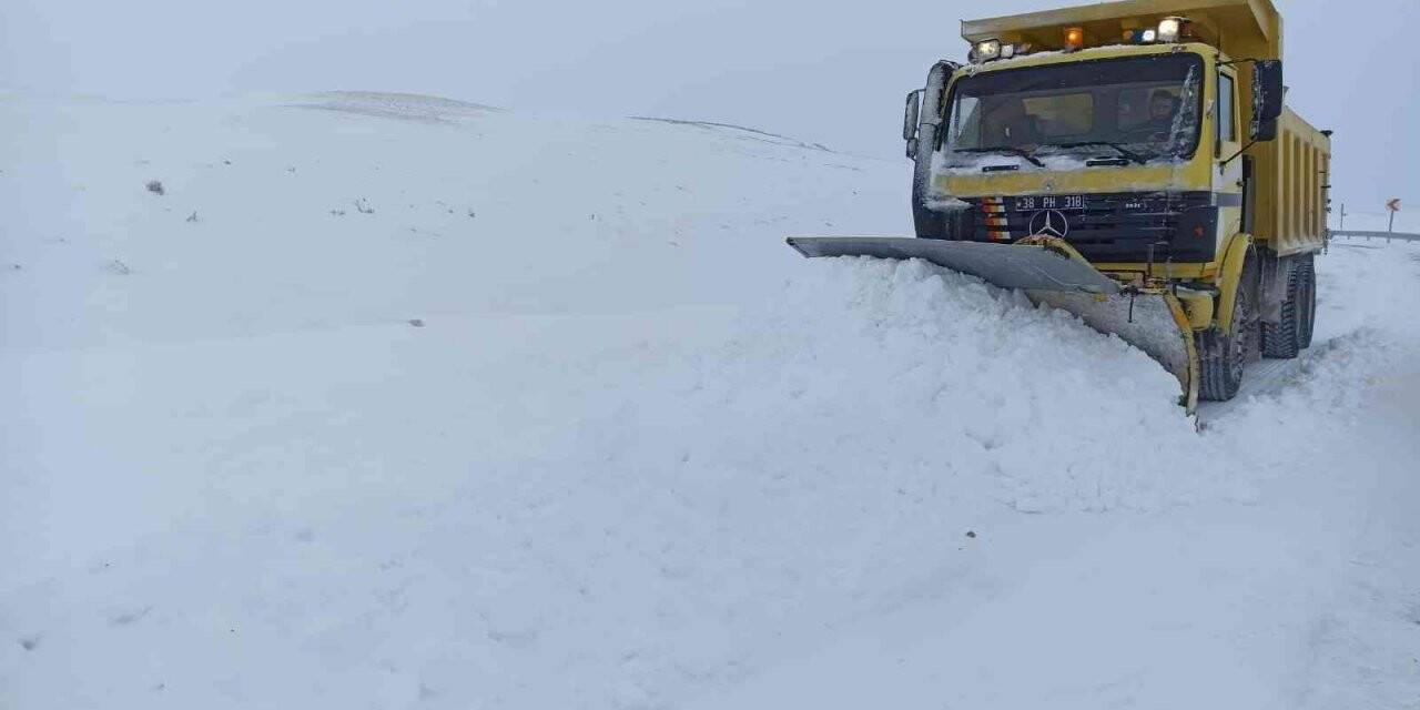 14 ilçede 270 mahalle yolu açıldı