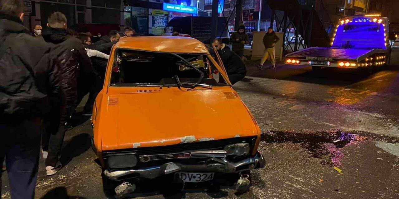 Hurdaya dönen araçtan sağ çıktı
