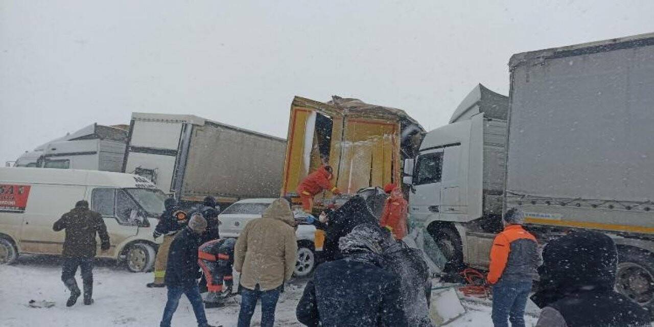 Mardin’de zincirleme kaza: 3 ölü, 10 yaralı