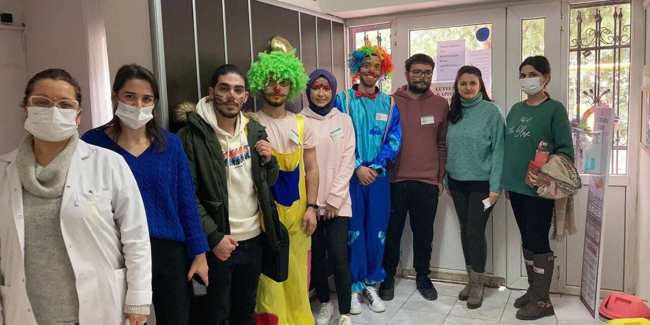 Üniversiteliler Özel Eğitimli Çocukların neşesi oldu