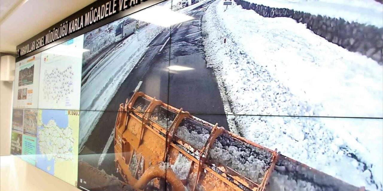 Türkiye’nin karla mücadelesi 7/24 bu ekranlardan takip ediliyor