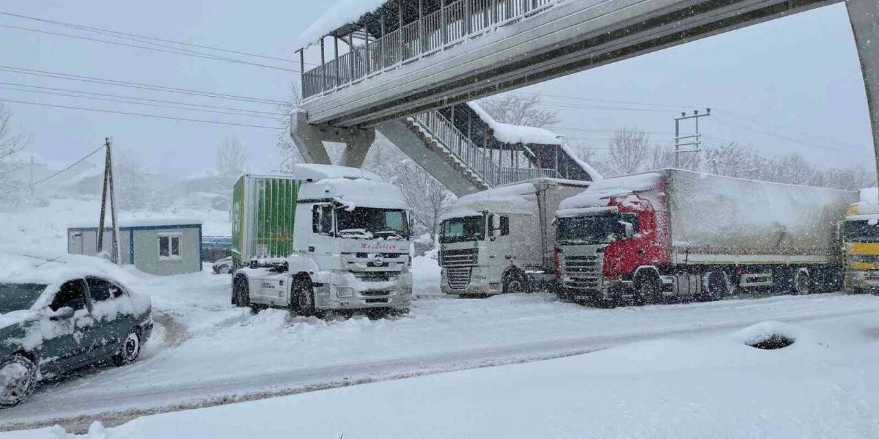 Bolu Dağına ağır tonajlı araçların geçişine izin verilmiyor