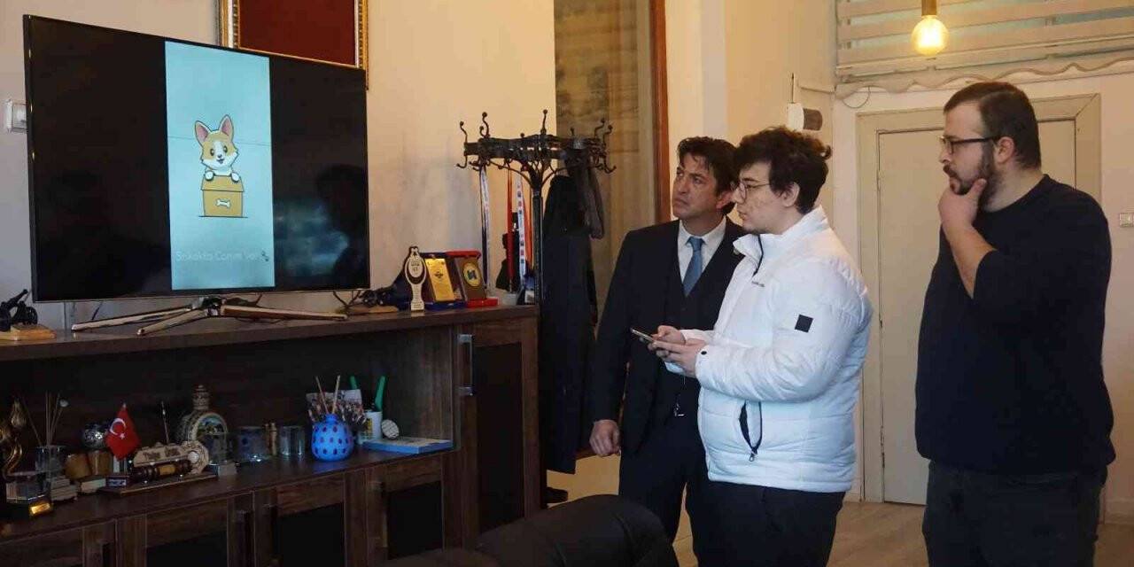 Lise öğrencisi sokak hayvanları için ’mobil uygulama’ geliştirdi