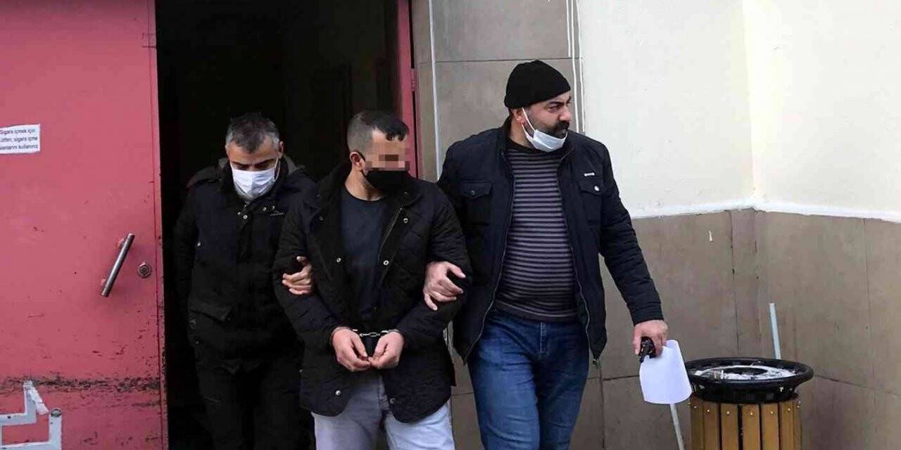 Mahkeme çıkışı bir kişiyi öldüren şahıs adliyeye sevk edildi