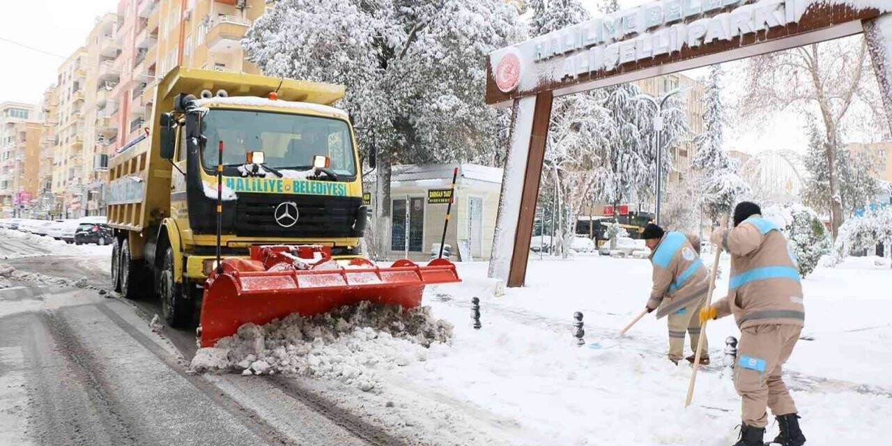 Haliliye’de karla mücadelede ekipleri sahada