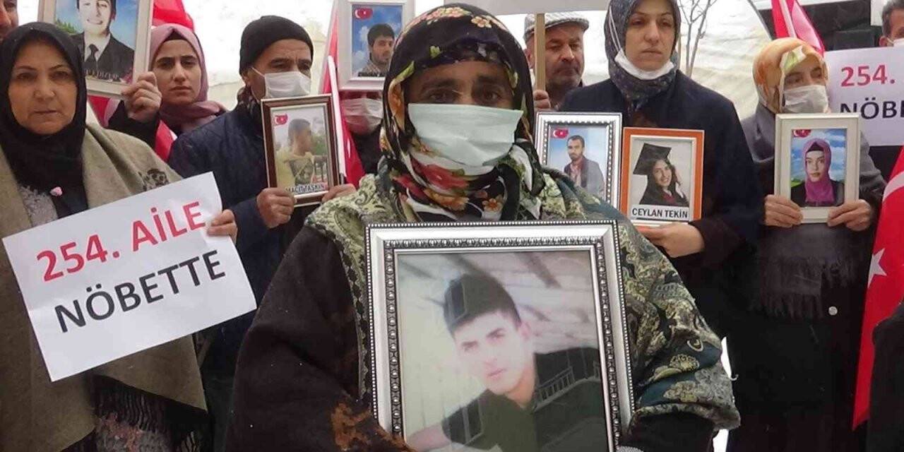 Ailelerin direnişine kar altında katılım devam ediyor
