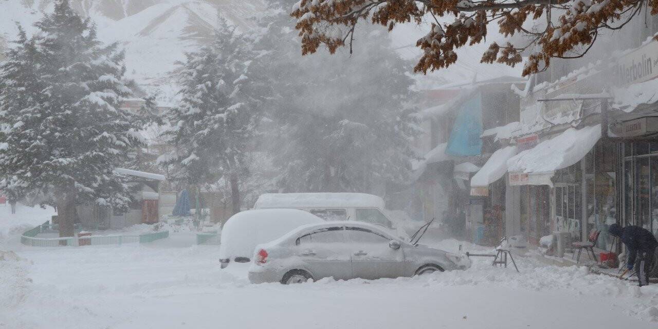 Darende’de de kar hayatı olumsuz etkiliyor