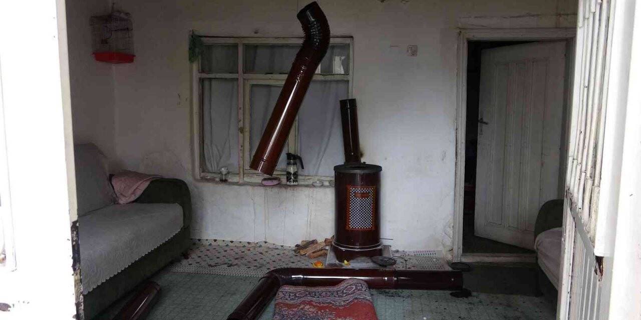 Devrilen soba boruları paniğe neden oldu