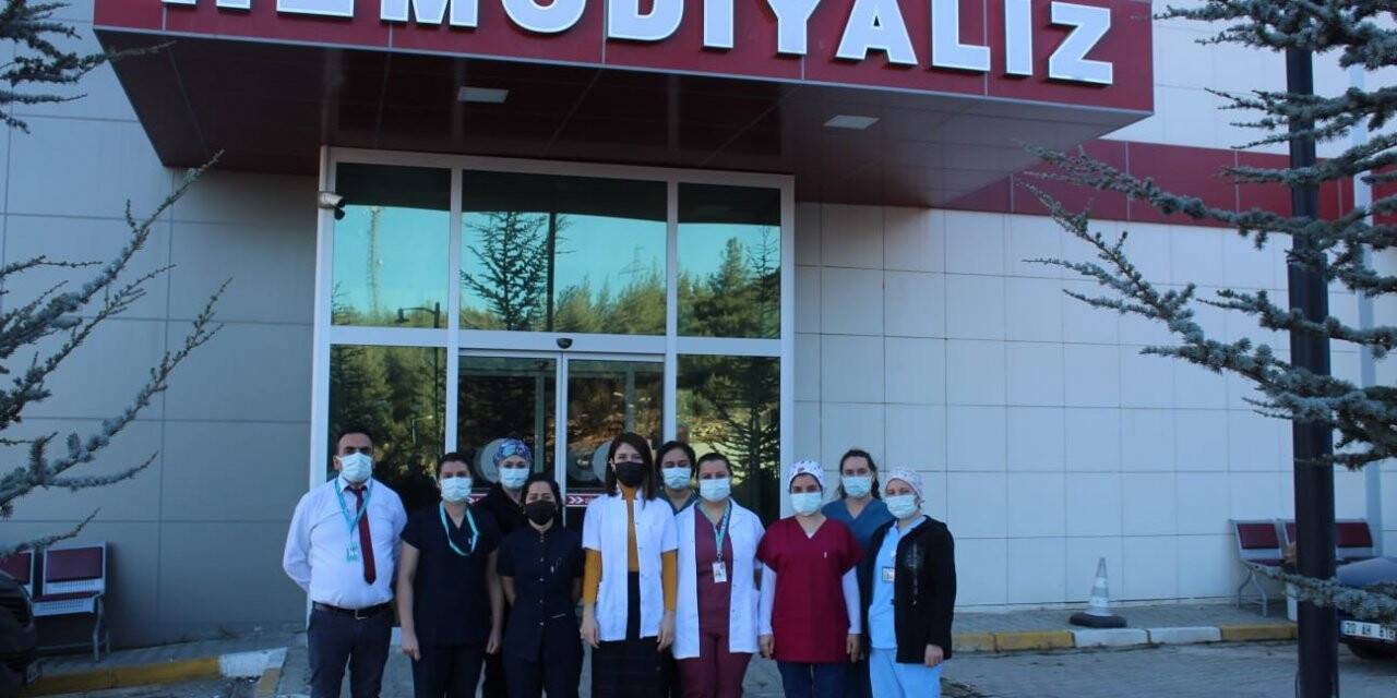 Tavas’ta böbrek hastalarına güvenli, temiz ve ferah bir ortamda diyaliz hizmeti veriliyor