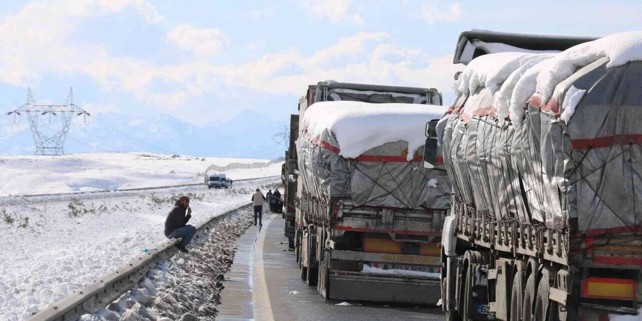 Kahramanmaraş’ta kar esareti