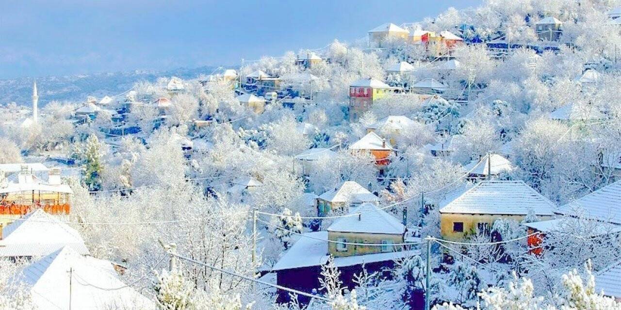 Kavşit Köyü’nün karlı fotoğrafı yoğun ilgi gördü