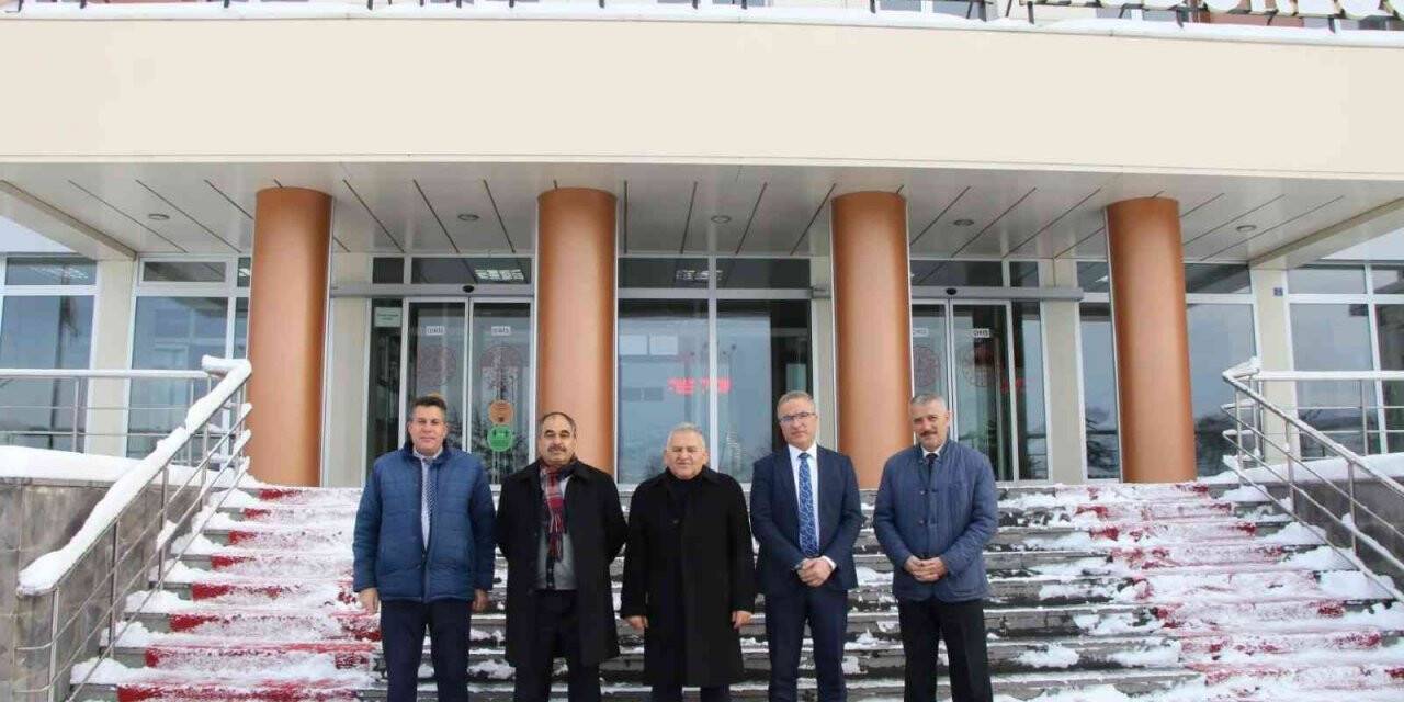 Başkan Büyükkılıç’tan Milli Eğitim ve Emniyet’e ziyaret