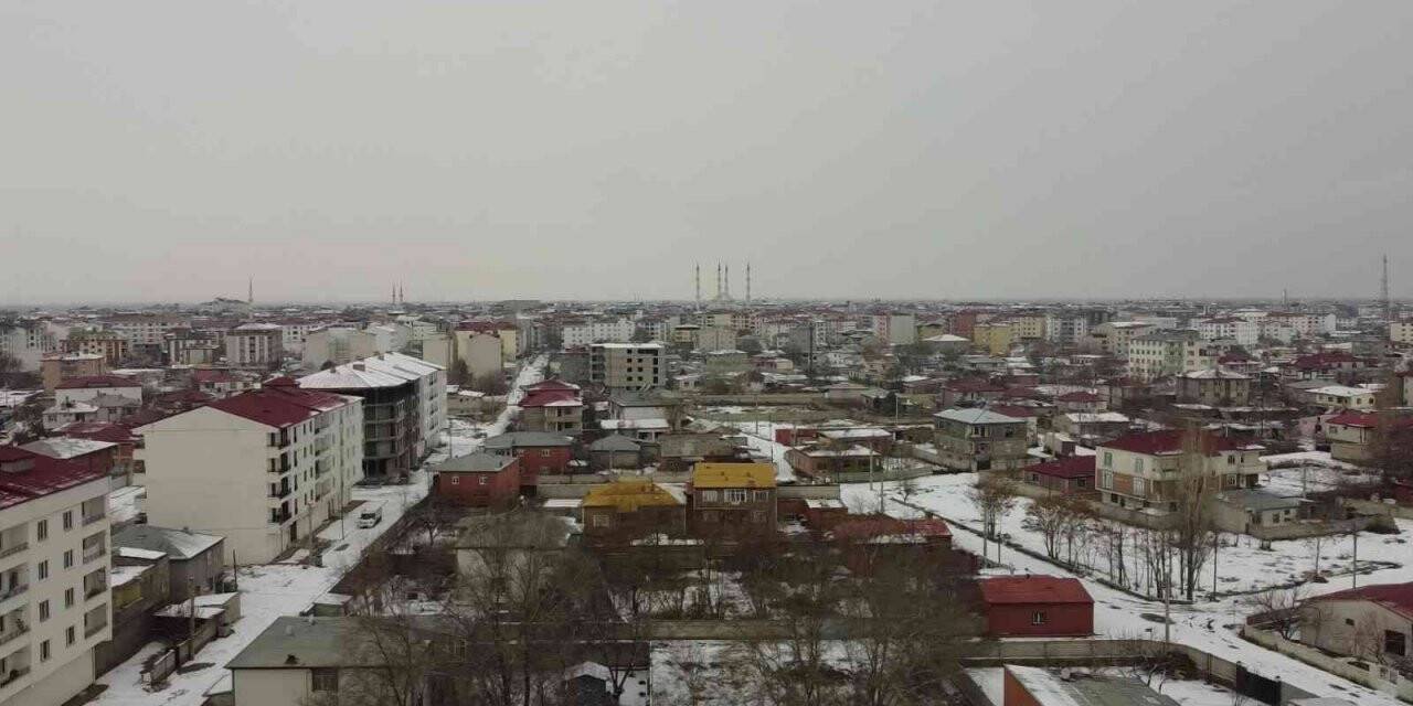 Karın yağmasıyla beyaza bürünen Iğdır havadan görüntülendi