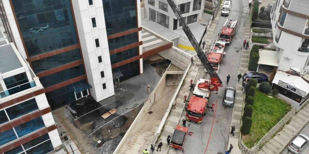 Ateşehir’de 18 katlı binanın dış cephesi yandı