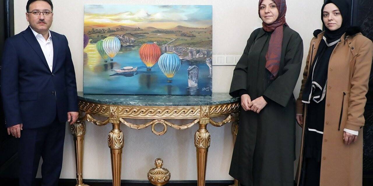 ‘Yetimler İftarı’ ile ünlenen ressam şimdide Afyonkarahisar’ı renklerle tanıtacak