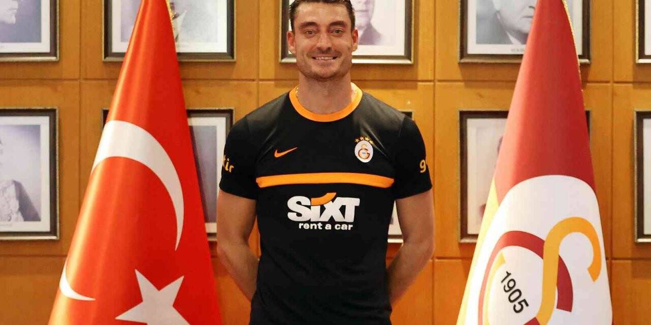 Albert Riera, Domenec Torrent’in ekibine katıldı