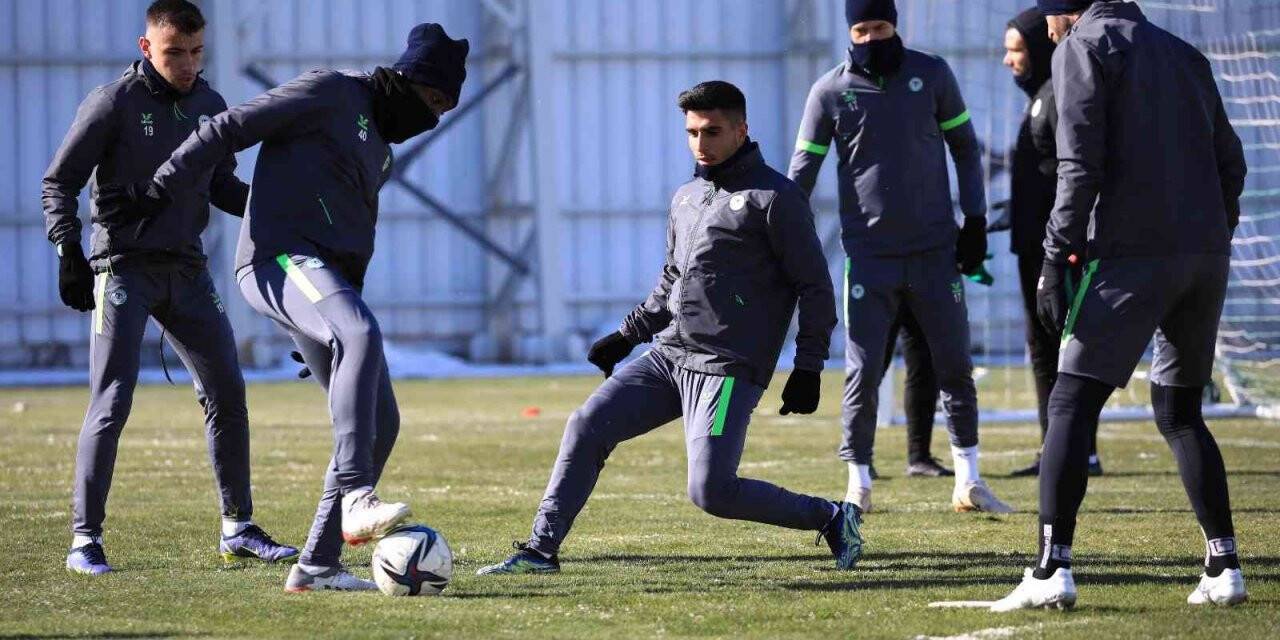 Konyaspor, Altay maçı hazırlıklarına başladı