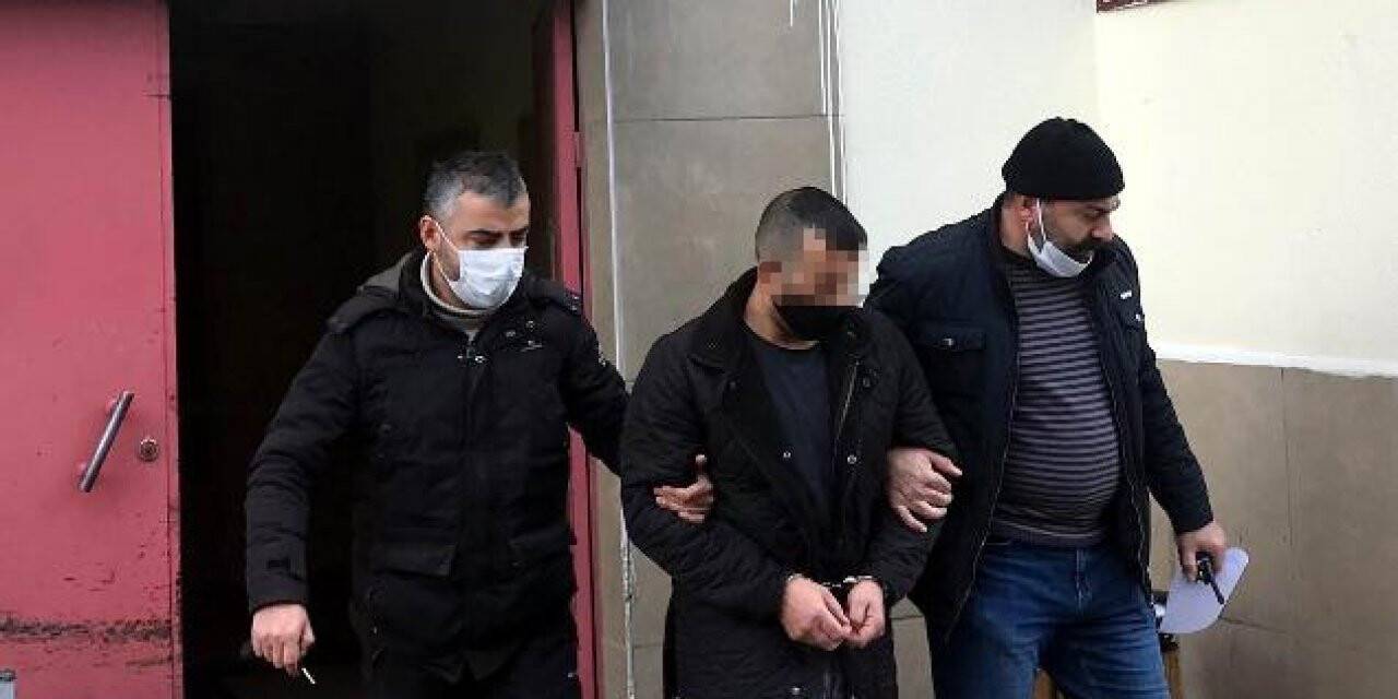 Mahkeme çıkışı bir kişiyi öldüren şahıs tutuklandı