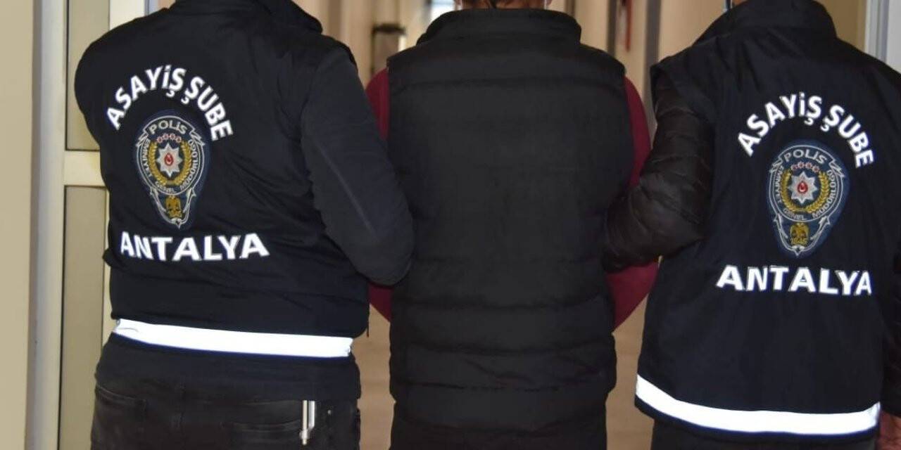 45 yıl hapis cezası ile aranırken polislere yakalanan şahıs: “Yolun sonuna geldik”