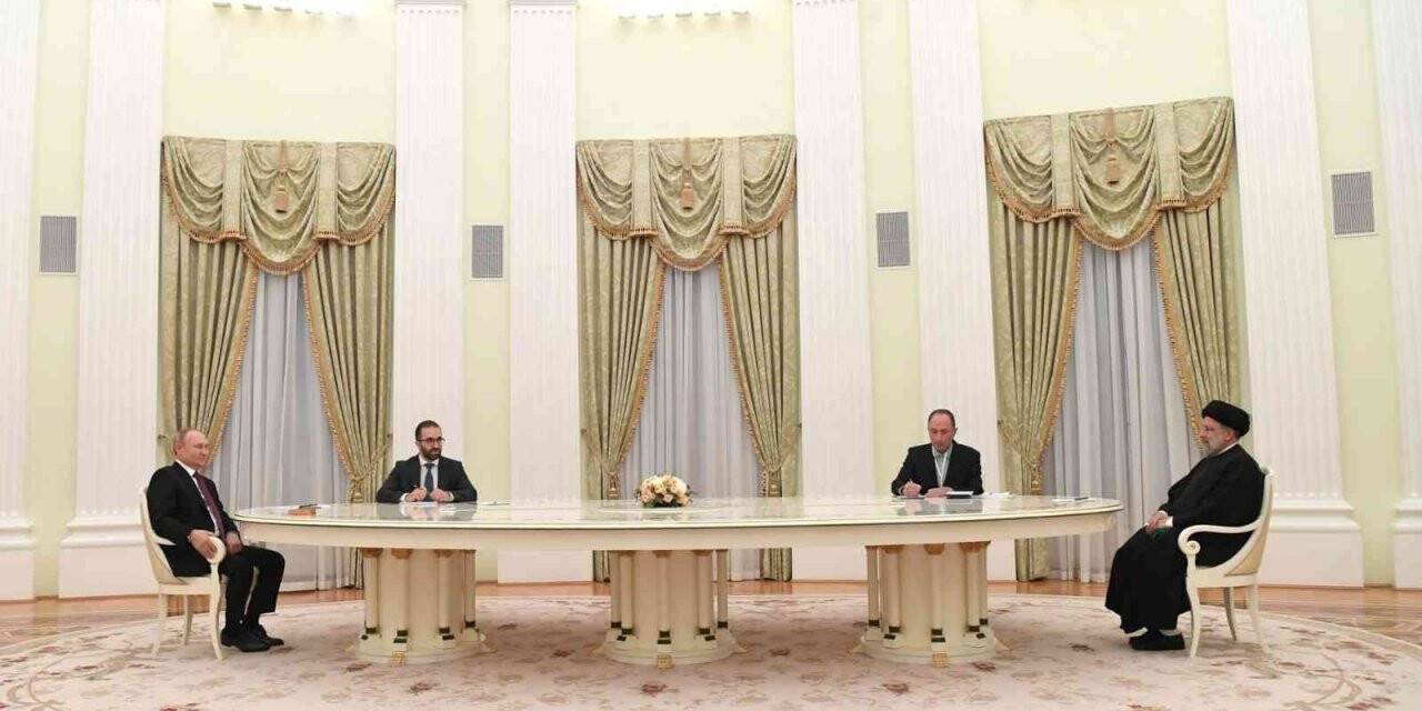 Putin’le görüşen İran Cumhurbaşkanı Reisi: "40 yılı aşkın bir süredir ABD’ye karşı direniyoruz"