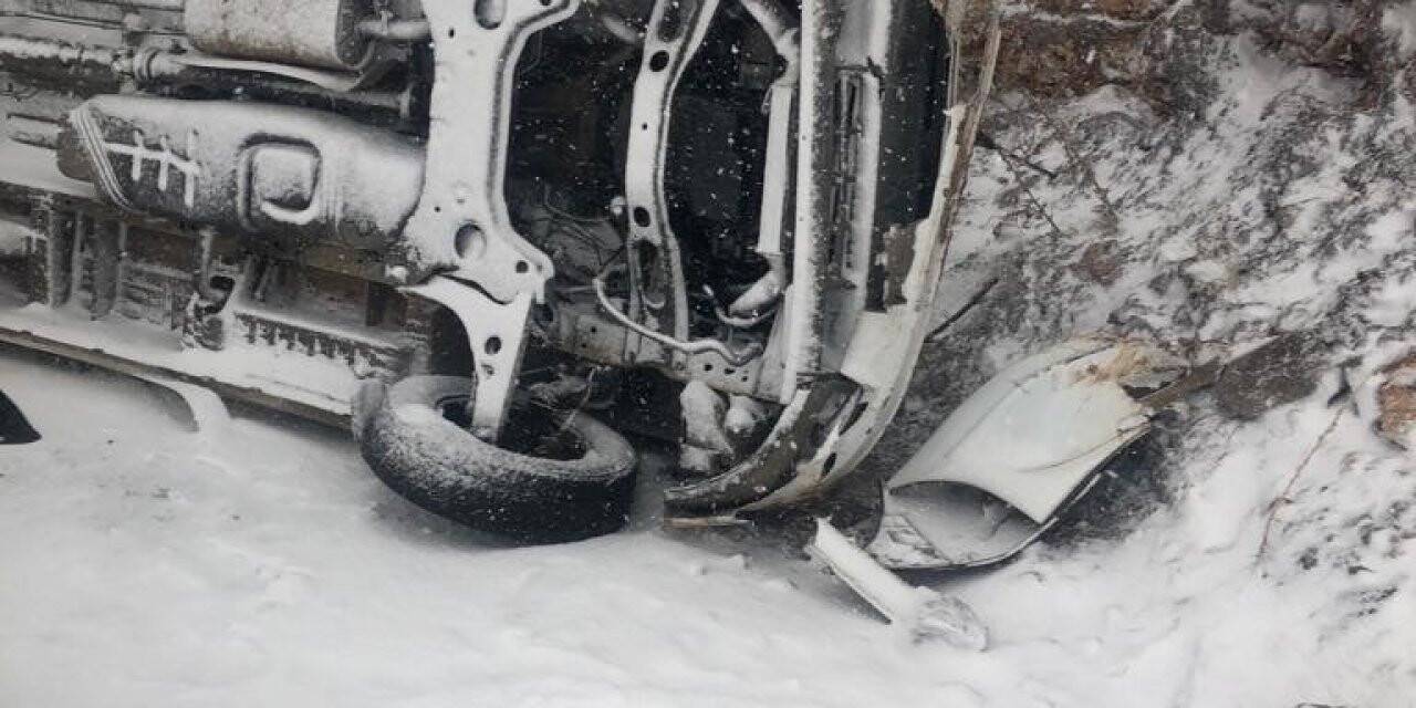 Şırnak’ta kar yağışı kazaya neden oldu: 5 yaralı