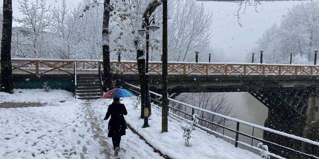 Bartın’da eğitime kar engeli