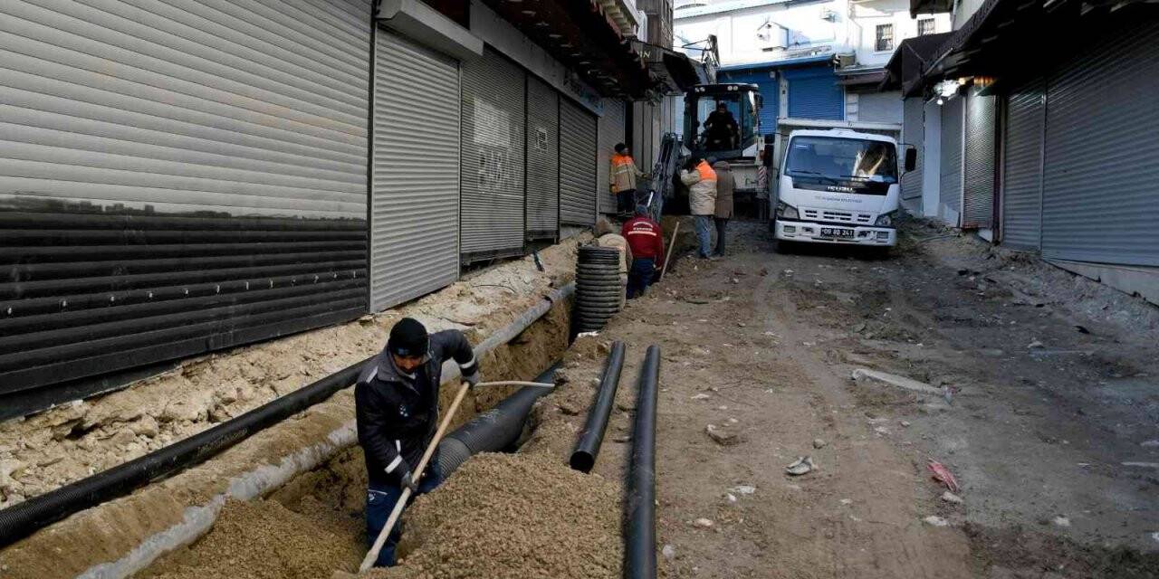 Kuşadası Orient ve Grand Bazaar’da hummalı çalışma