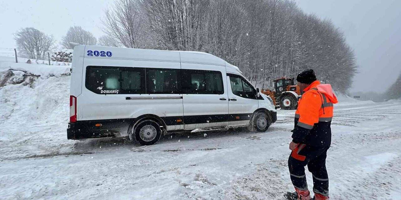 Domaniç Dağları’nda kar kalınlığı yarım metreyi geçti